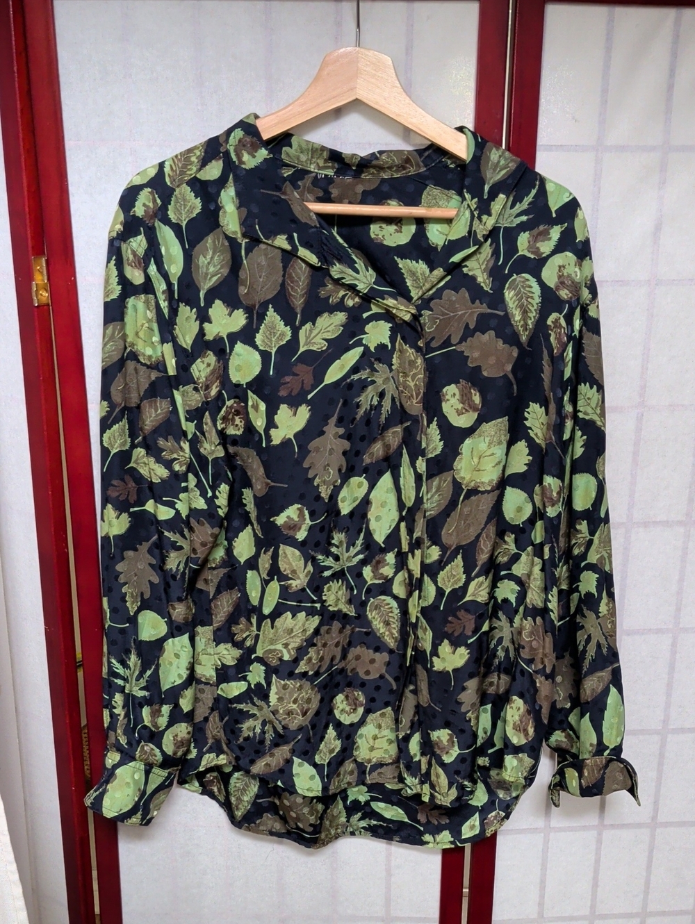 Vintage 100% Silk Blouse Made In Canada Real Mother Of Pearl Buttons Size 12 L